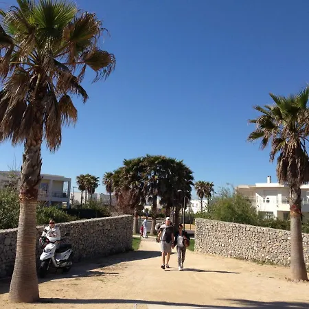 Apartament Moderne Avec Mezzanine Et Parking Proche - Fr-1-338-314 *